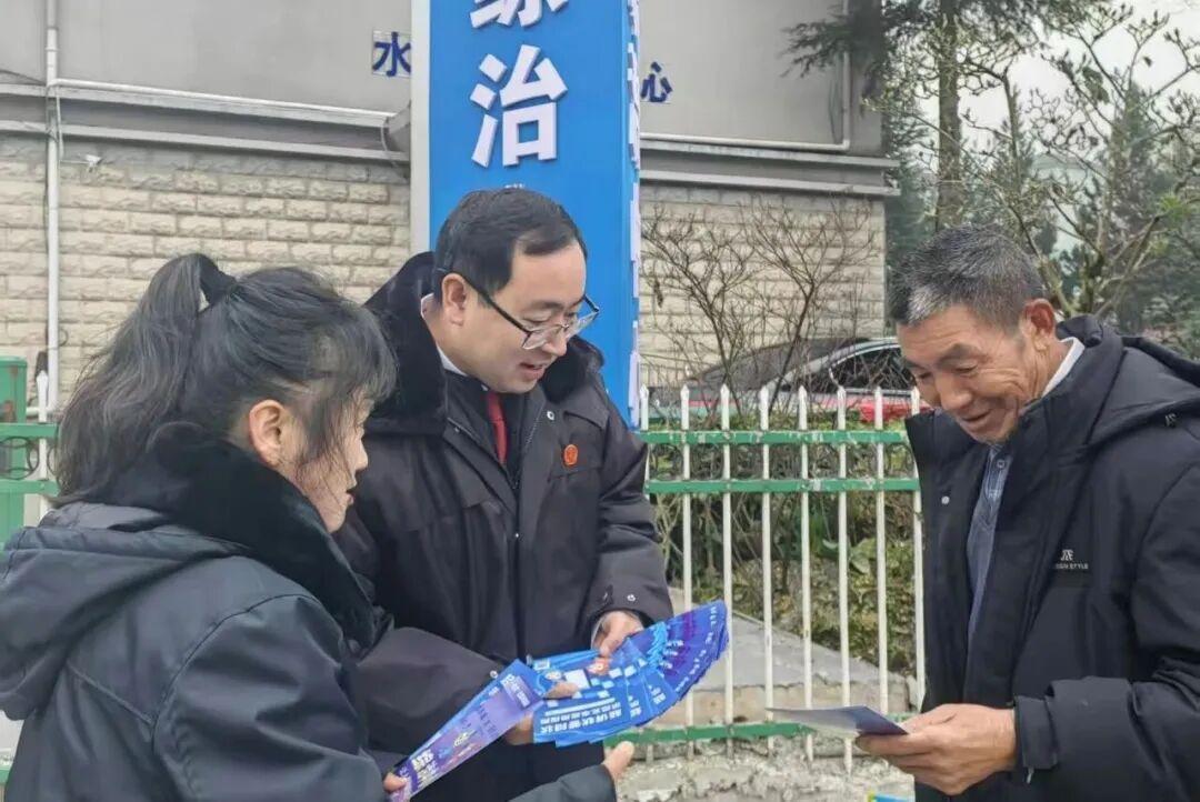 六盤水法院系統(tǒng)積極參與綜治中心規(guī)范化建設(shè)