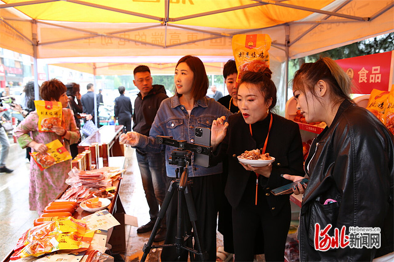 5337ea63bf6a7300e6a4d8566d7c74cc_hebnewsimg.jpg 5337ea63bf6a7300e6a4d8566d7c74cc_hebnewsimg.jpg