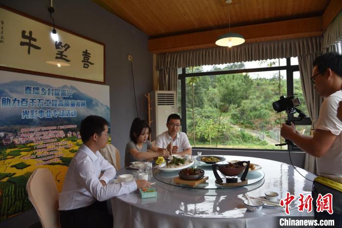 4e7faf3d899a036d2407f398f362469e_471e1c3a-029e-4e93-9ac4-da1f327cc55e_zsite.jpg 4e7faf3d899a036d2407f398f362469e_471e1c3a-029e-4e93-9ac4-da1f327cc55e_zsite.jpg