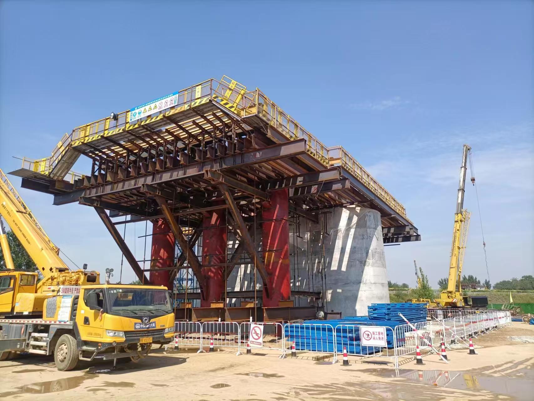 反力預(yù)壓裝置.jpg 反力預(yù)壓裝置.jpg