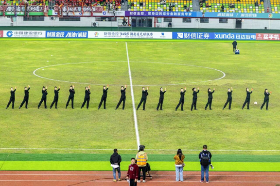 新法落地首秀！“法官姐姐快板普法”閃耀湘超賽場