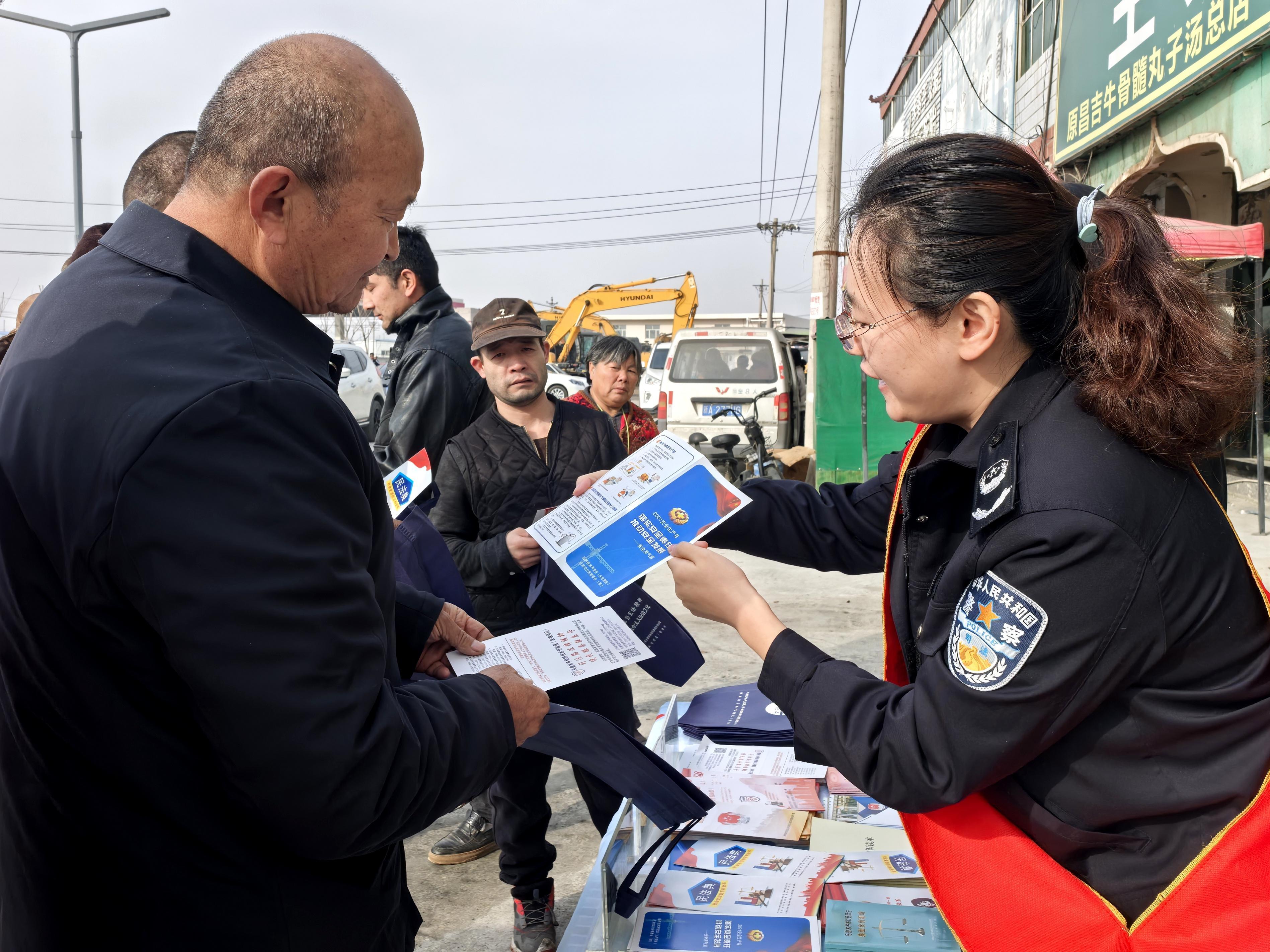 “消防+法治”齊發(fā)力 筑牢冬季安全“防火墻”