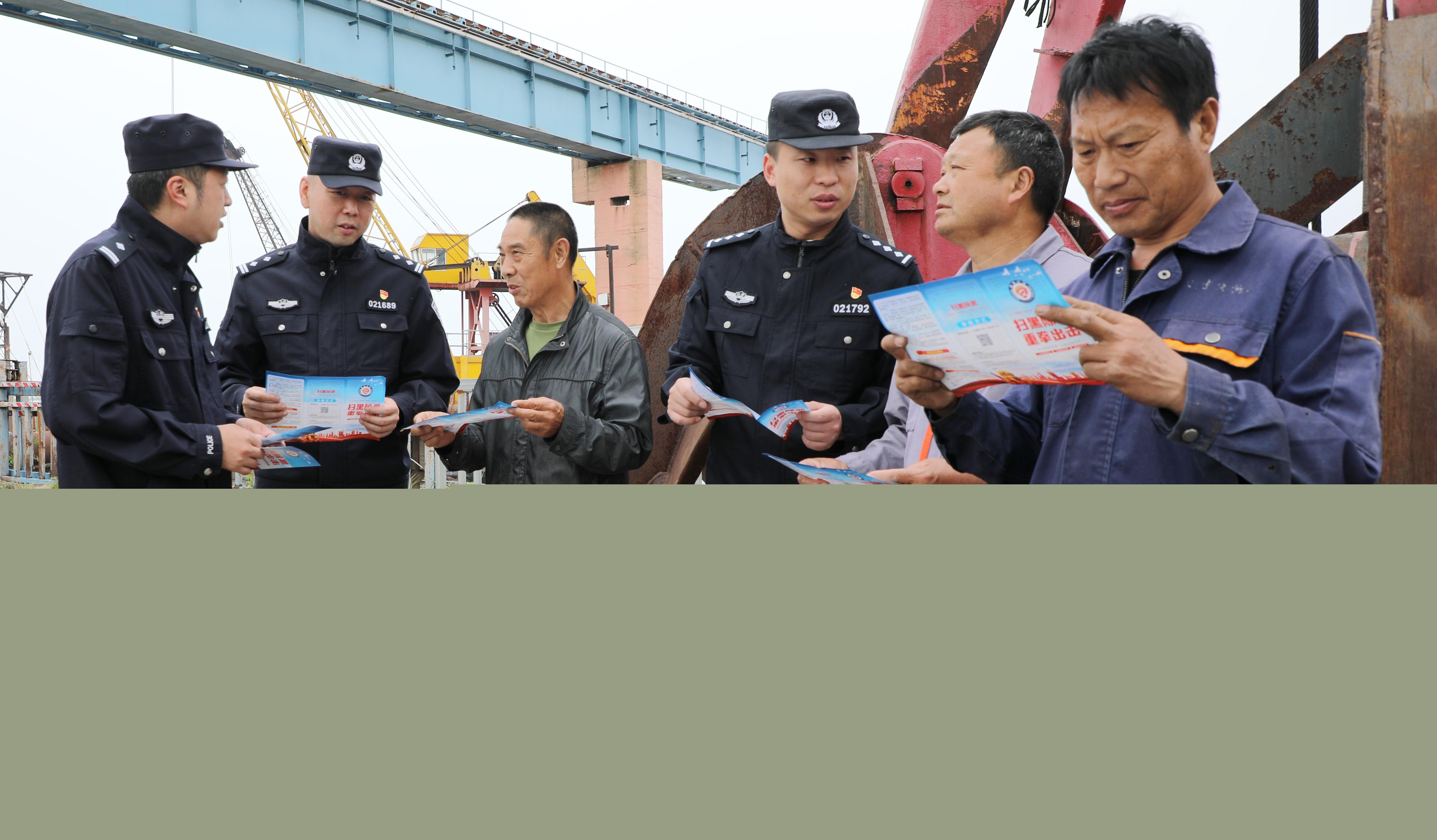 江西九江公安對轄區(qū)砂場進(jìn)行摸排檢查