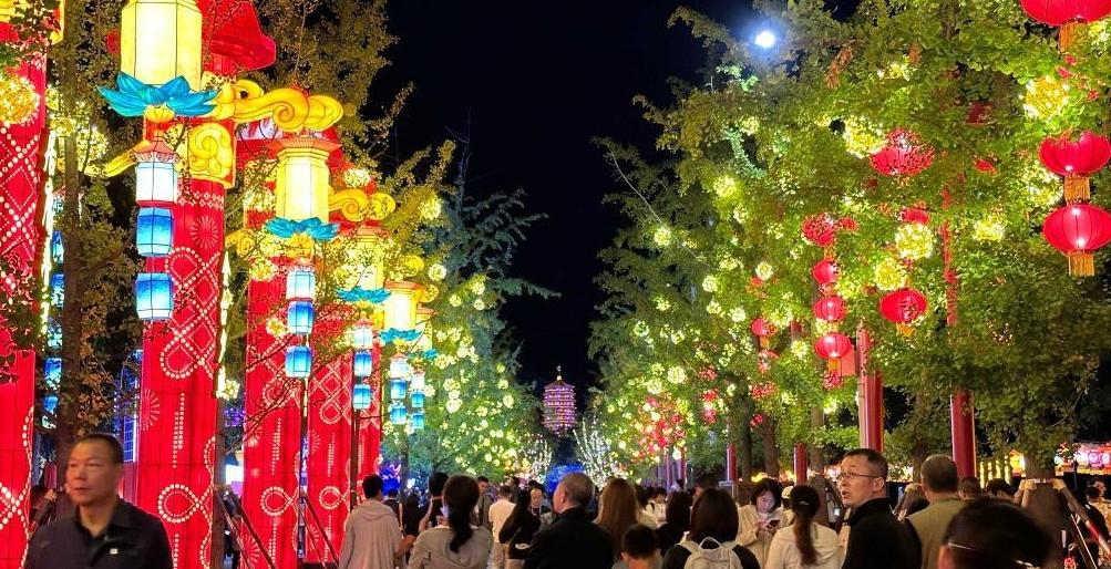 潮體驗、微度假、熱IP——中秋節(jié)假期各地消費市場掃描
