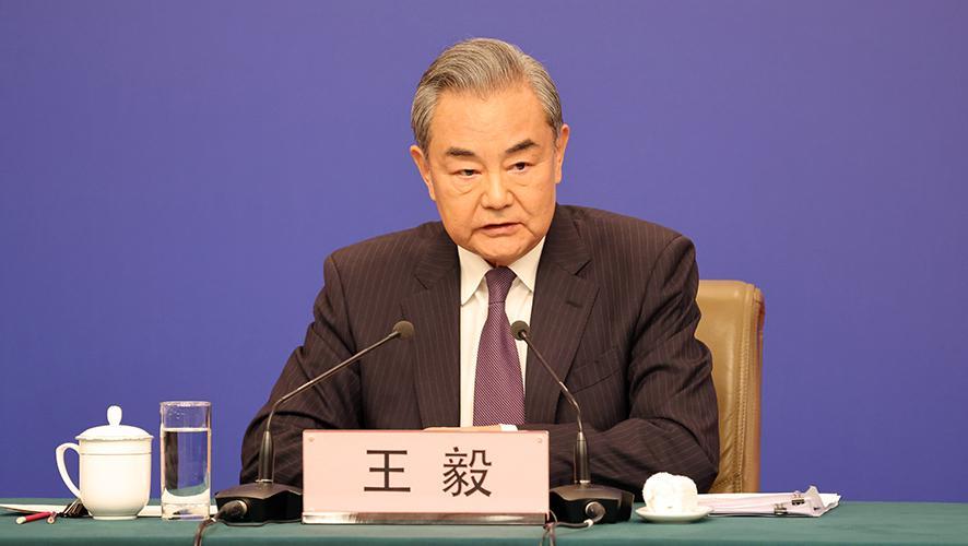 外交部長(zhǎng)王毅回答記者提問